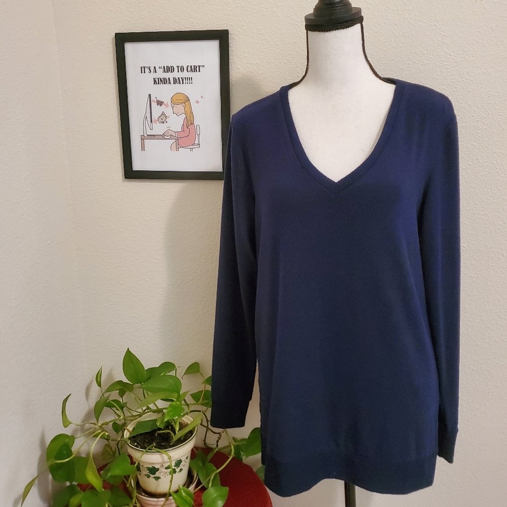 Lucky Brand Women's Small Deep V-Neck Sweater Relaxed Fit Side Slits Stretch